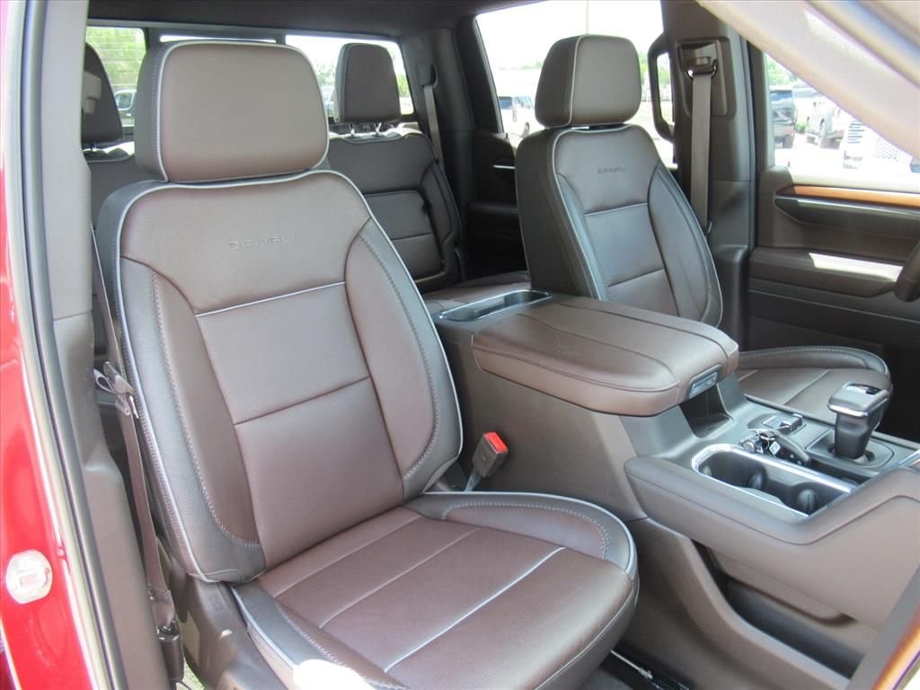 Used 2024 Red GMC Denali image 10