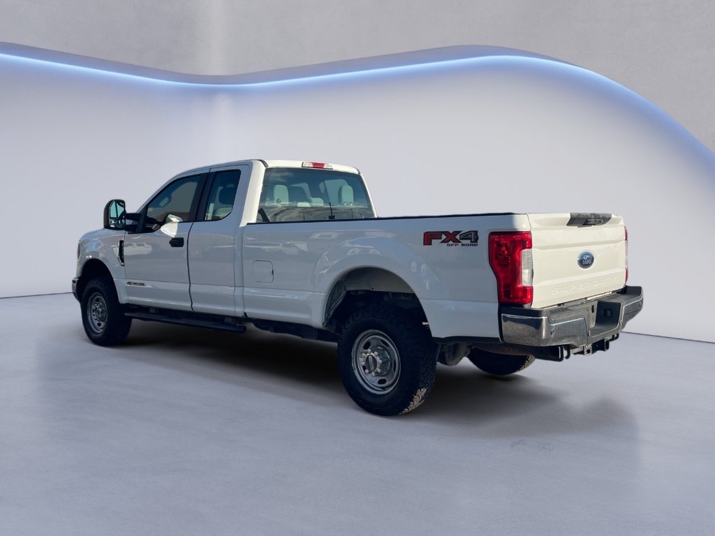 Used 2018 Oxford White Ford XL image 19