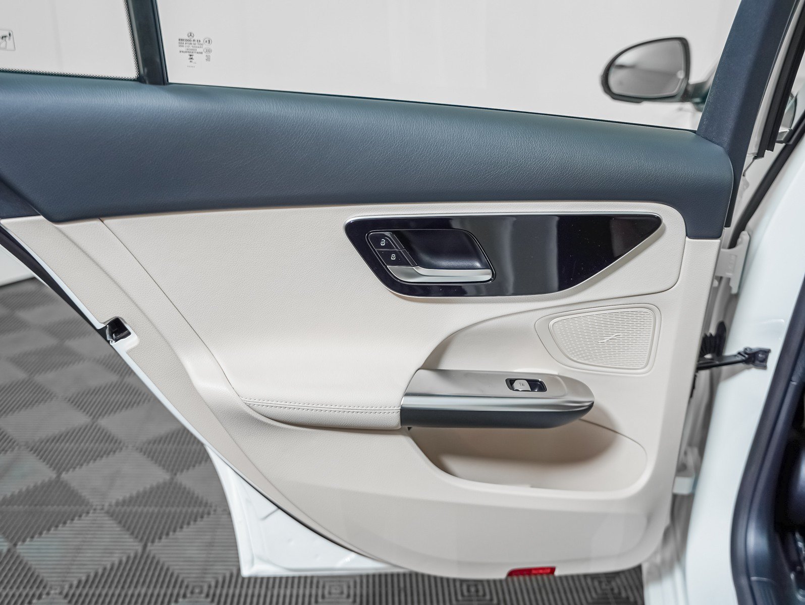 New 2026 Polar White Mercedes-Benz C 300 image 23