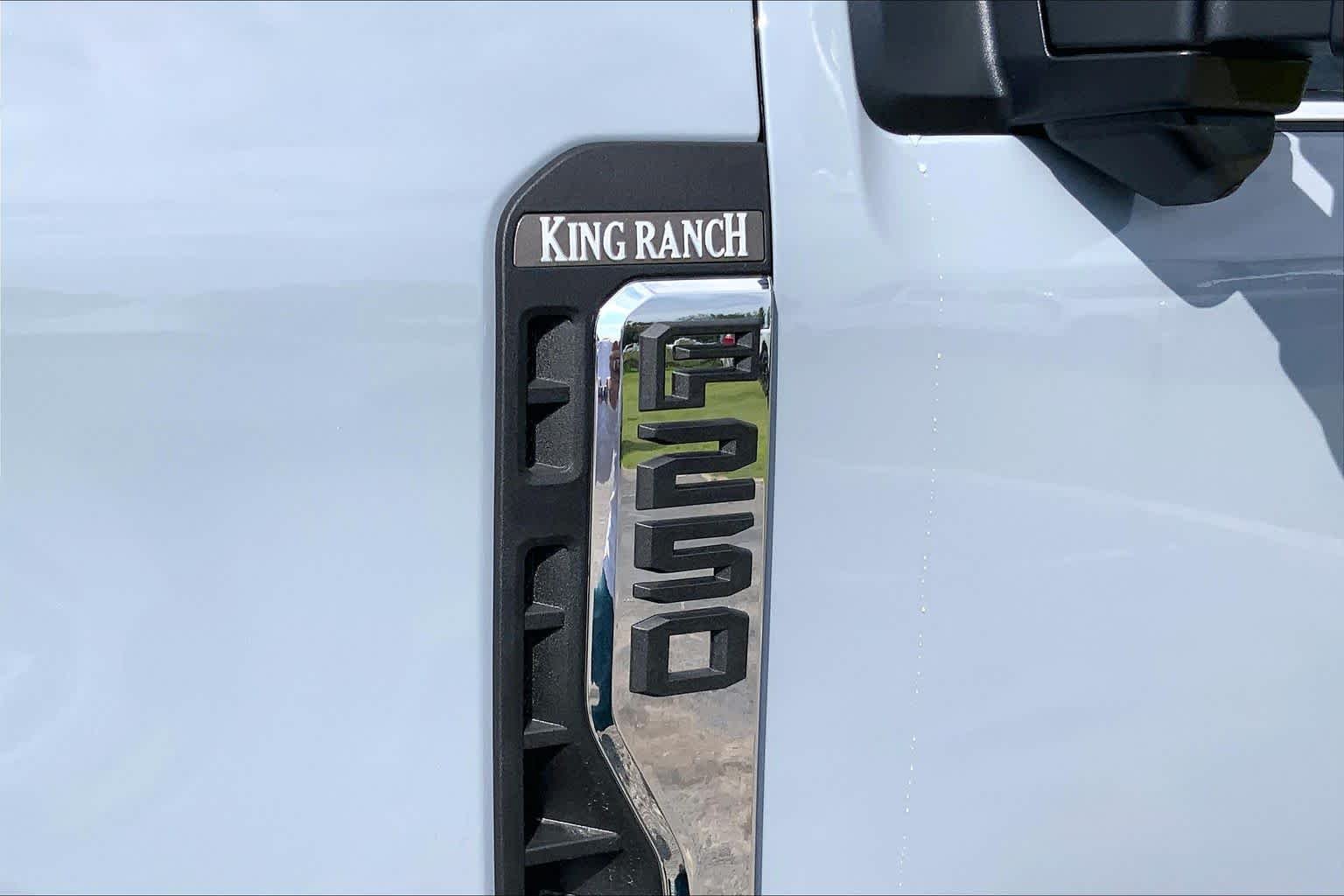 New 2026 Glacier Gray Metallic Tri-Coat Ford F-250® King Ranch® image 14
