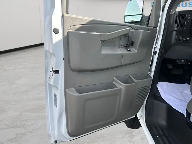 Used 2025 White GMC Work Van image 10