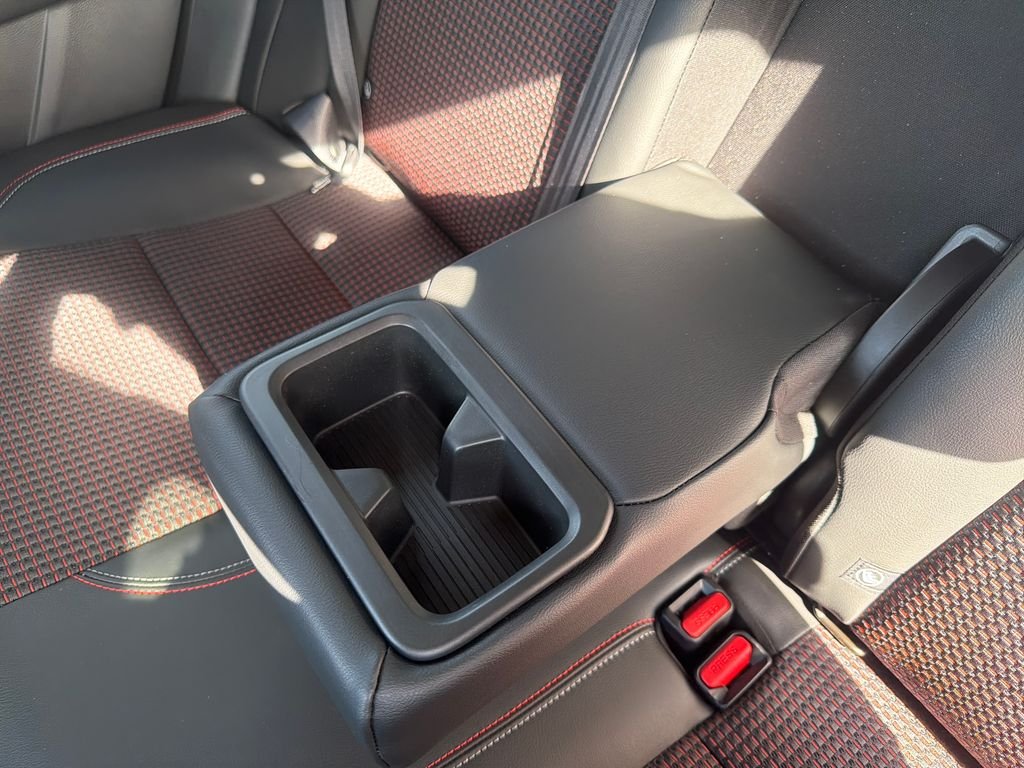 New 2026 Nissan Kicks SR 4D Sport Utility