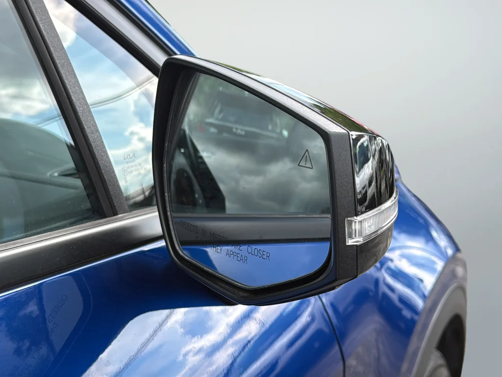 Used 2023 Blue Kia X-Line image 31