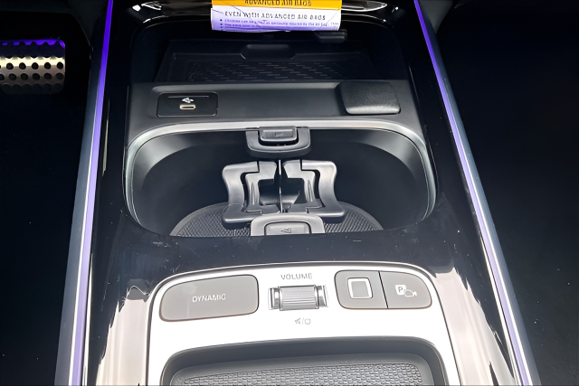 Certified Used 2025 White Mercedes-Benz GLB 250 image 16