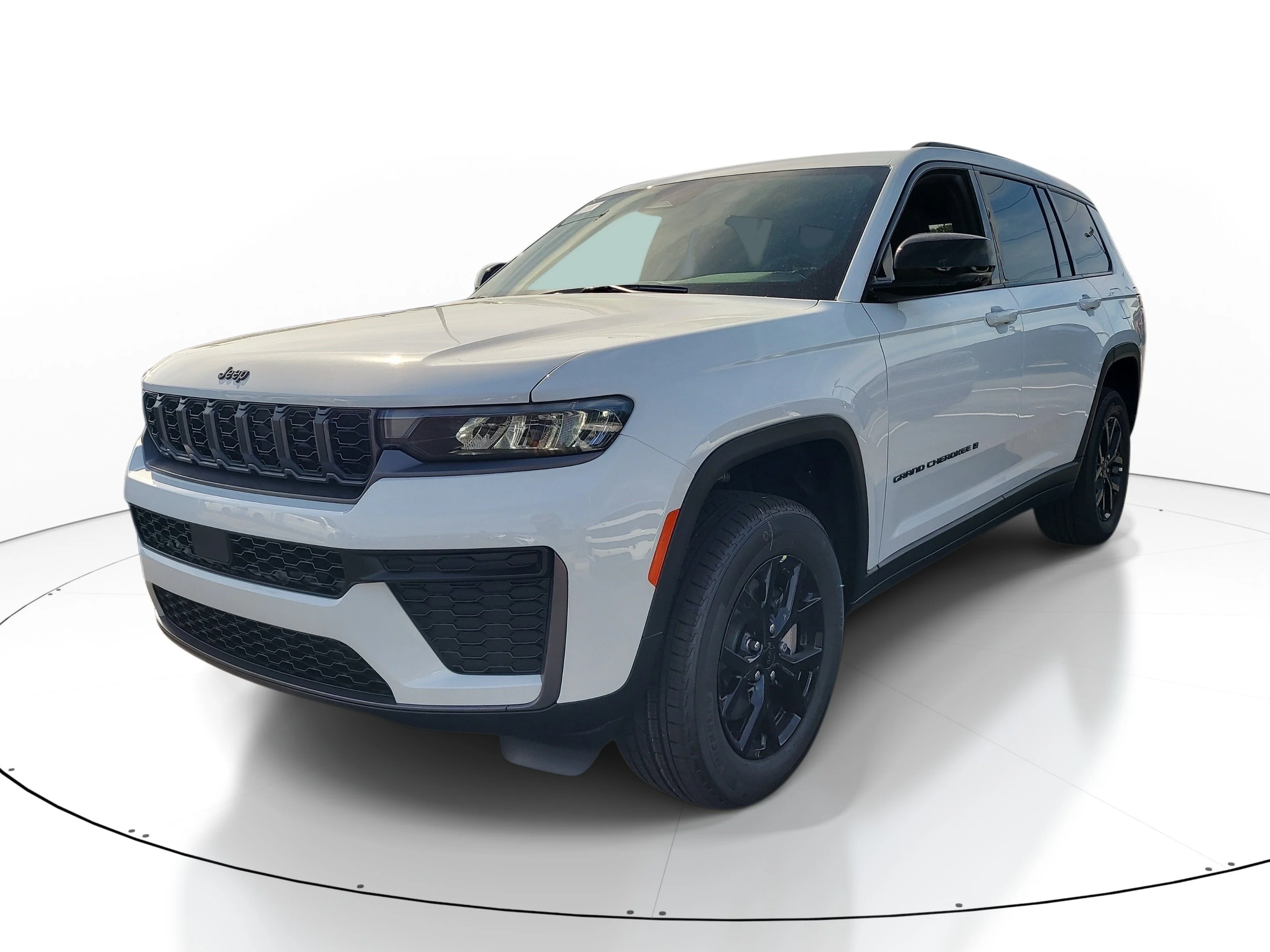 New 2026 Bright White Clearcoat Jeep Laredo Altitude image 4