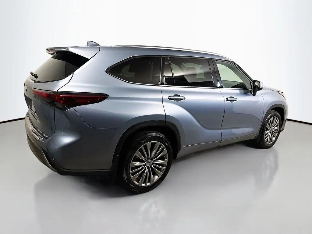 Used 2021 Moon Dust Toyota Platinum image 7