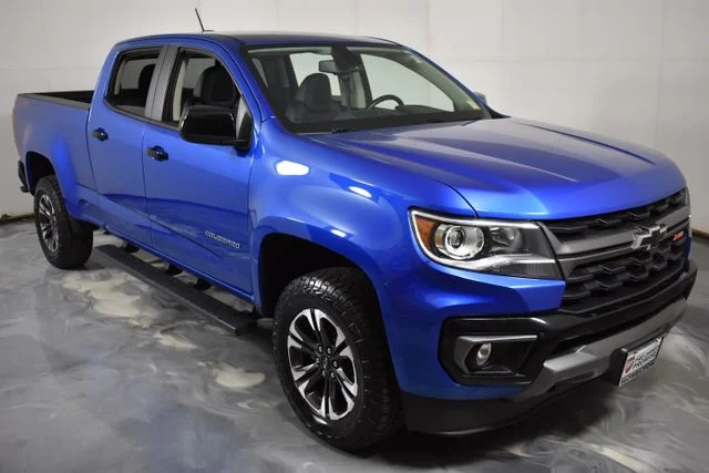 Used 2022 Blue Chevrolet Z71 image 12