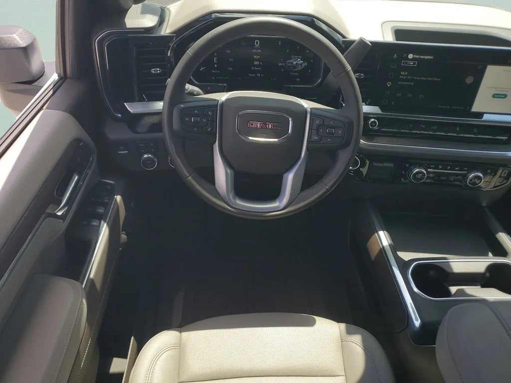 Used 2026 Glacier White Tricoat GMC SLT image 12