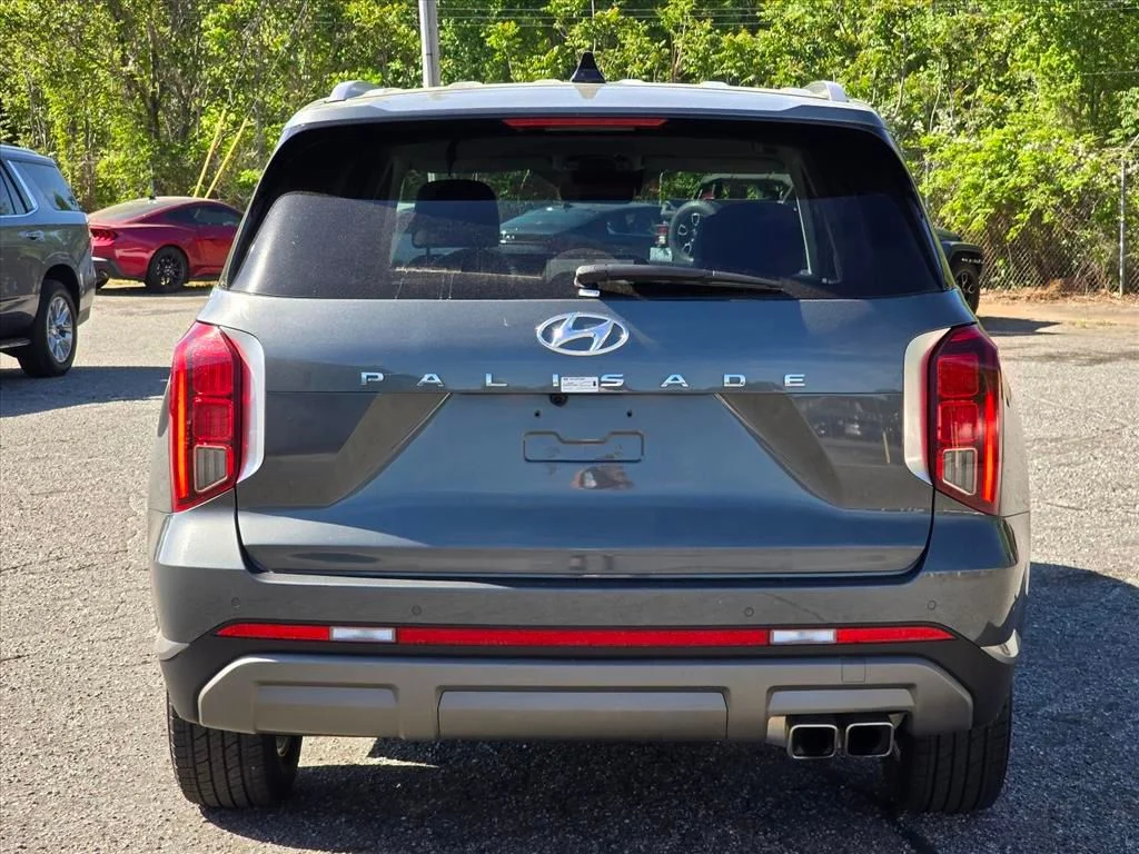 Used 2025 Gray Hyundai SEL image 25