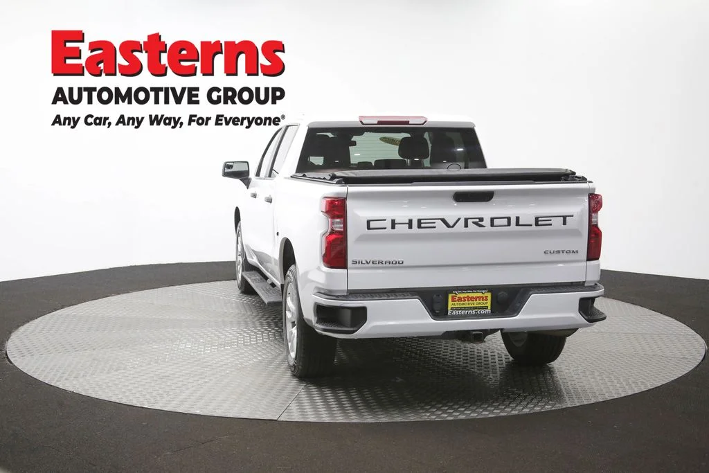 Used 2023 White Chevrolet Custom image 36