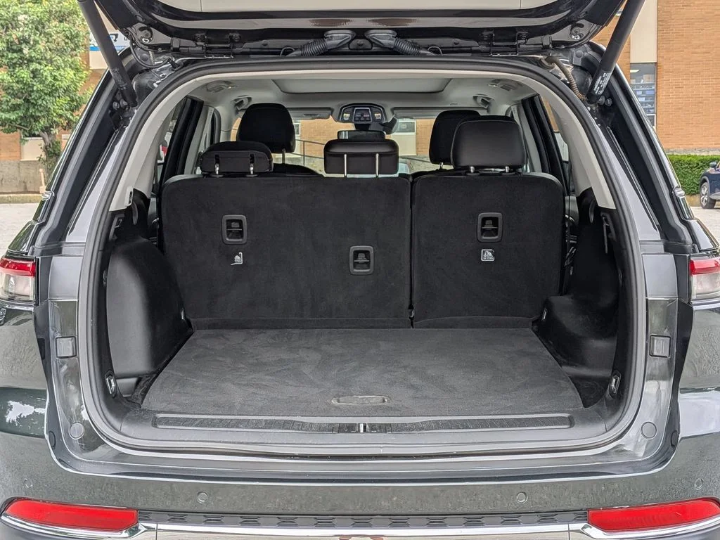 Used 2023 Brown Jeep Limited image 6