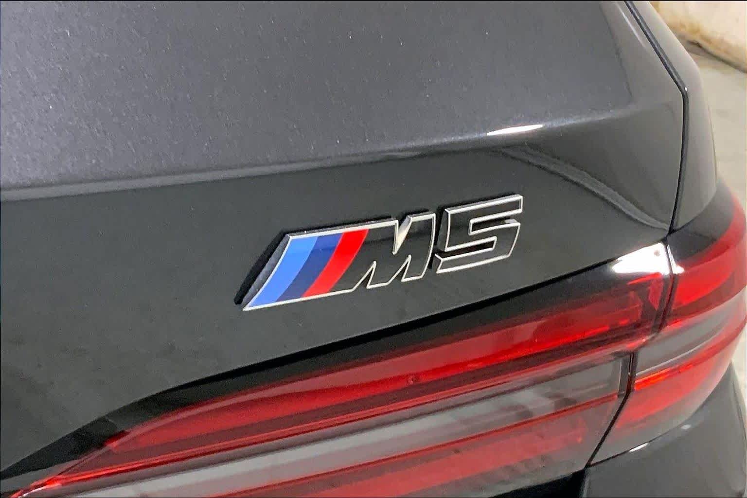 Used 2025 Dark Graphite Metallic BMW  image 29