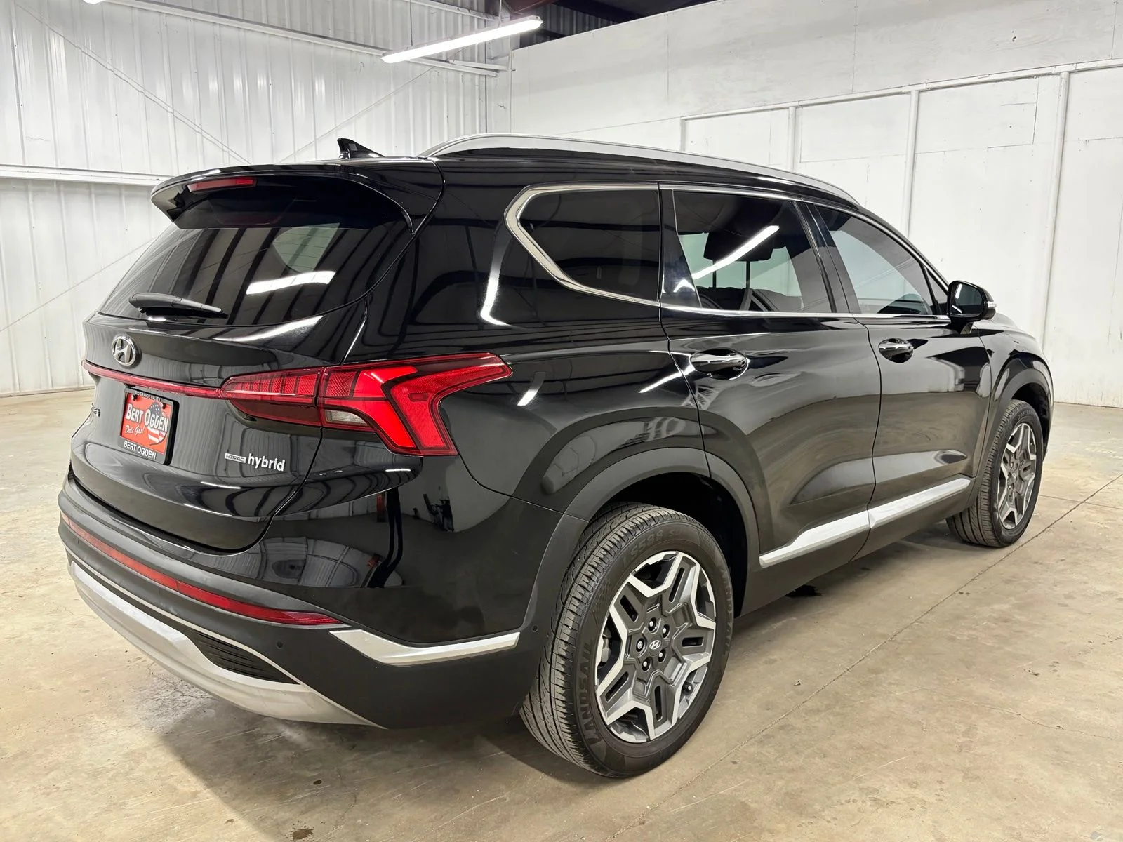 Used 2021 Black Hyundai Limited image 7