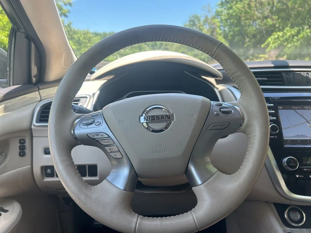 Used 2018 White Nissan SL image 13