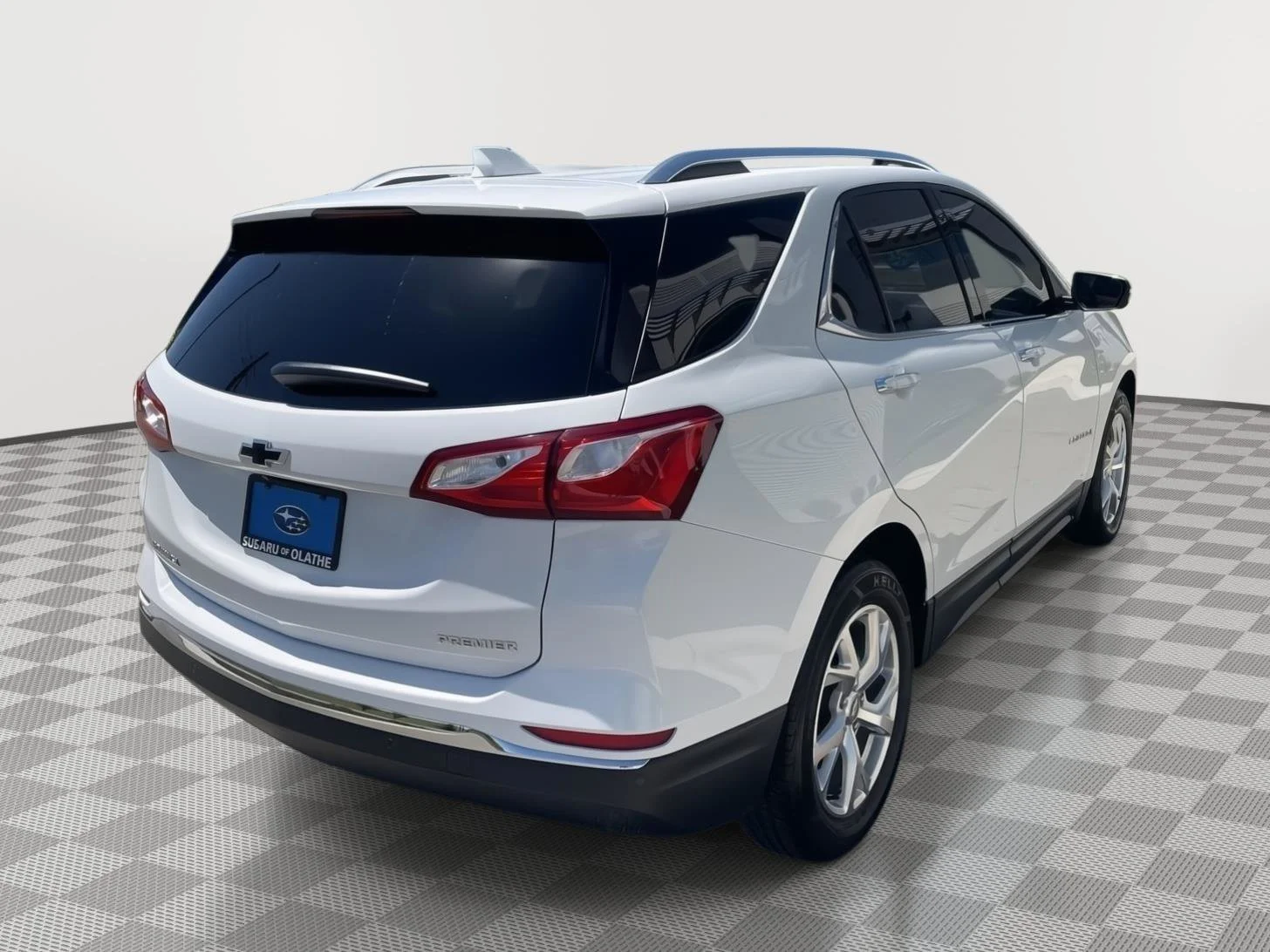 Used 2020 Summit White Chevrolet Premier image 15
