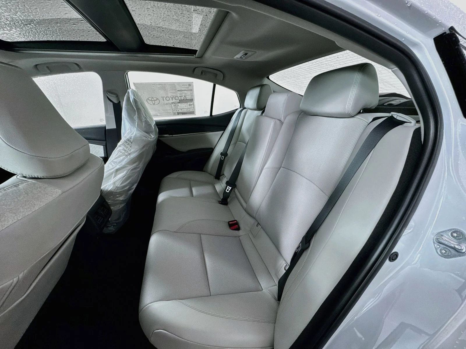 New 2026 Wind Chill Pearl <sup>1</sup> Toyota  XLE AWD image 10