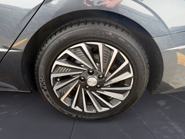 Used 2022 Gray Hyundai SEL image 39