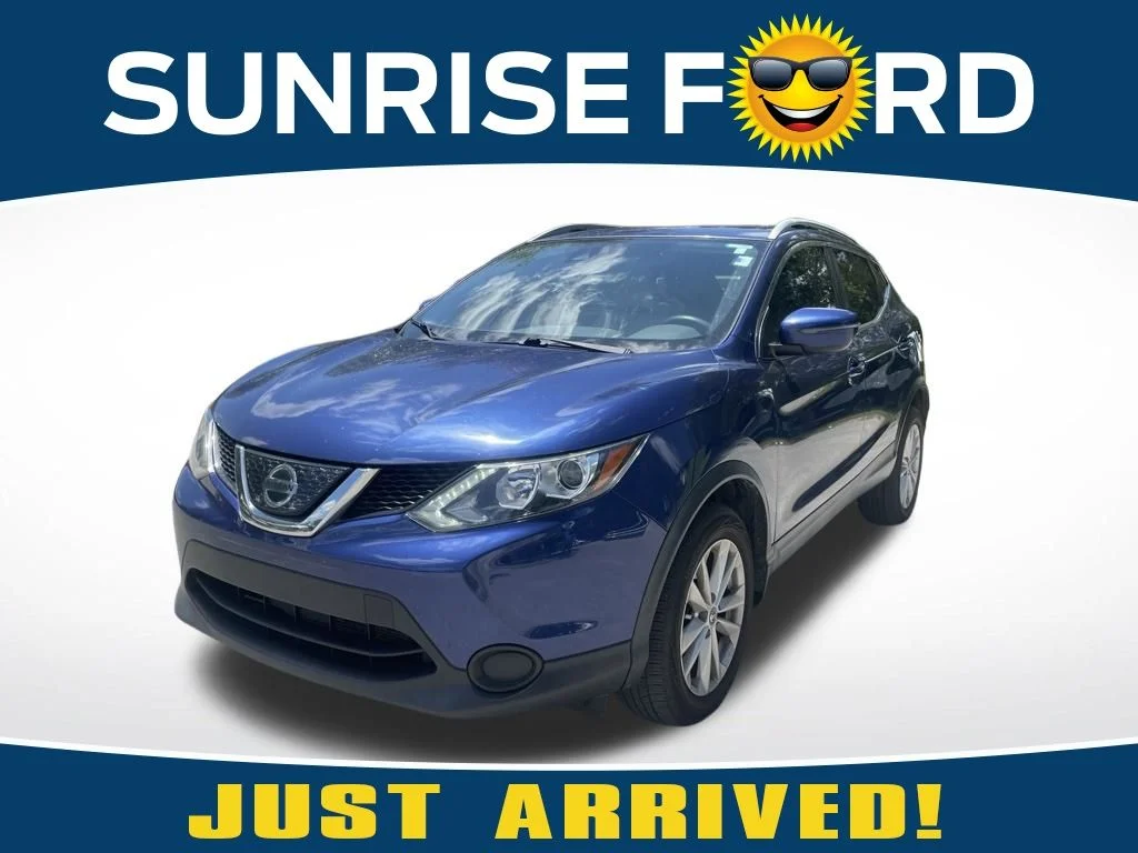 Used 2019 Caspian Blue Nissan SV image 1