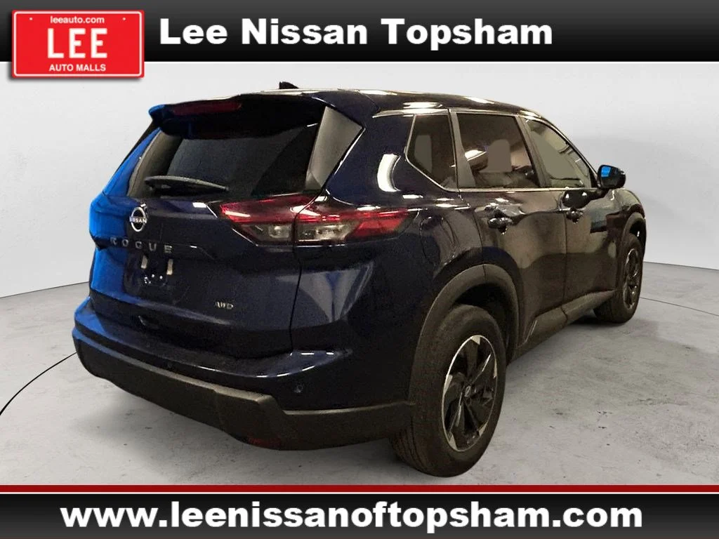 Used 2025 Deep Ocean Blue Pearl Nissan SV image 6
