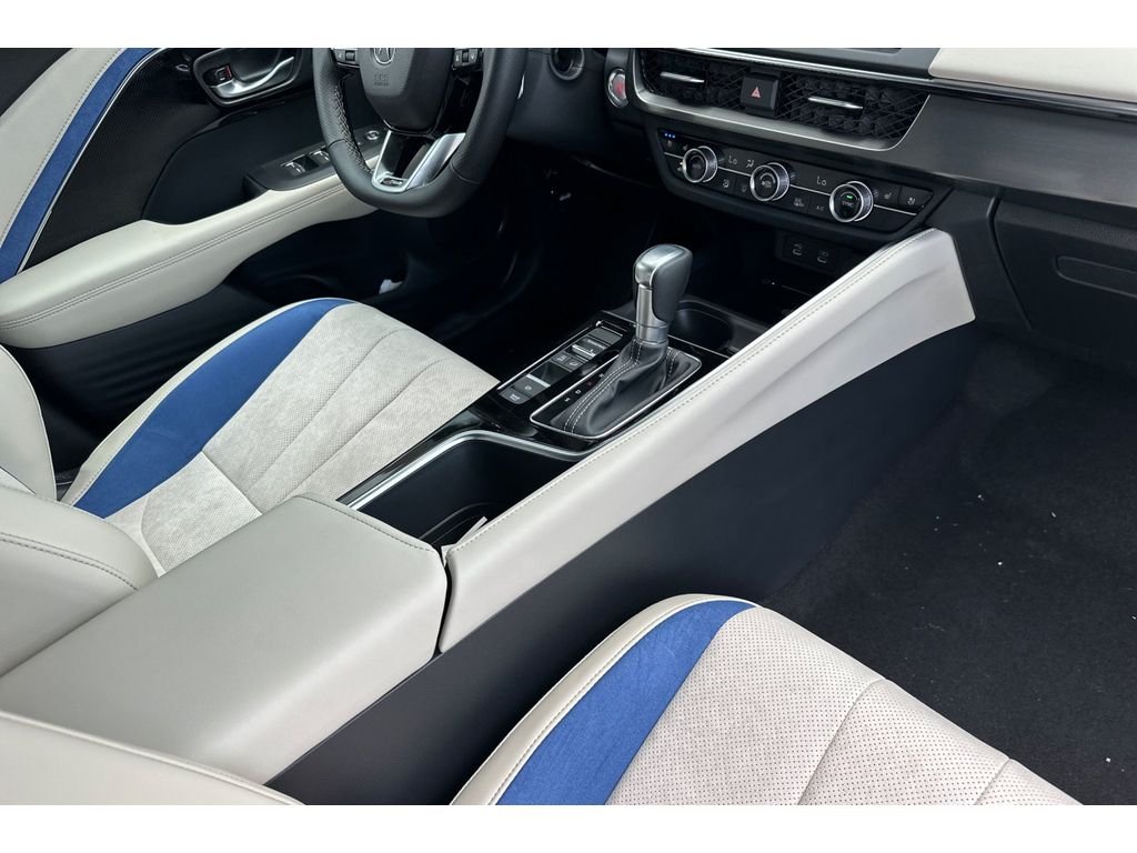 Used 2025 PLATINUM WHITE Acura w/A-Spec Package image 13