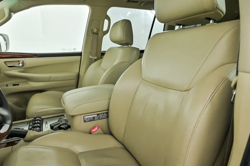 Used 2009 Starfire Pearl Lexus  image 16