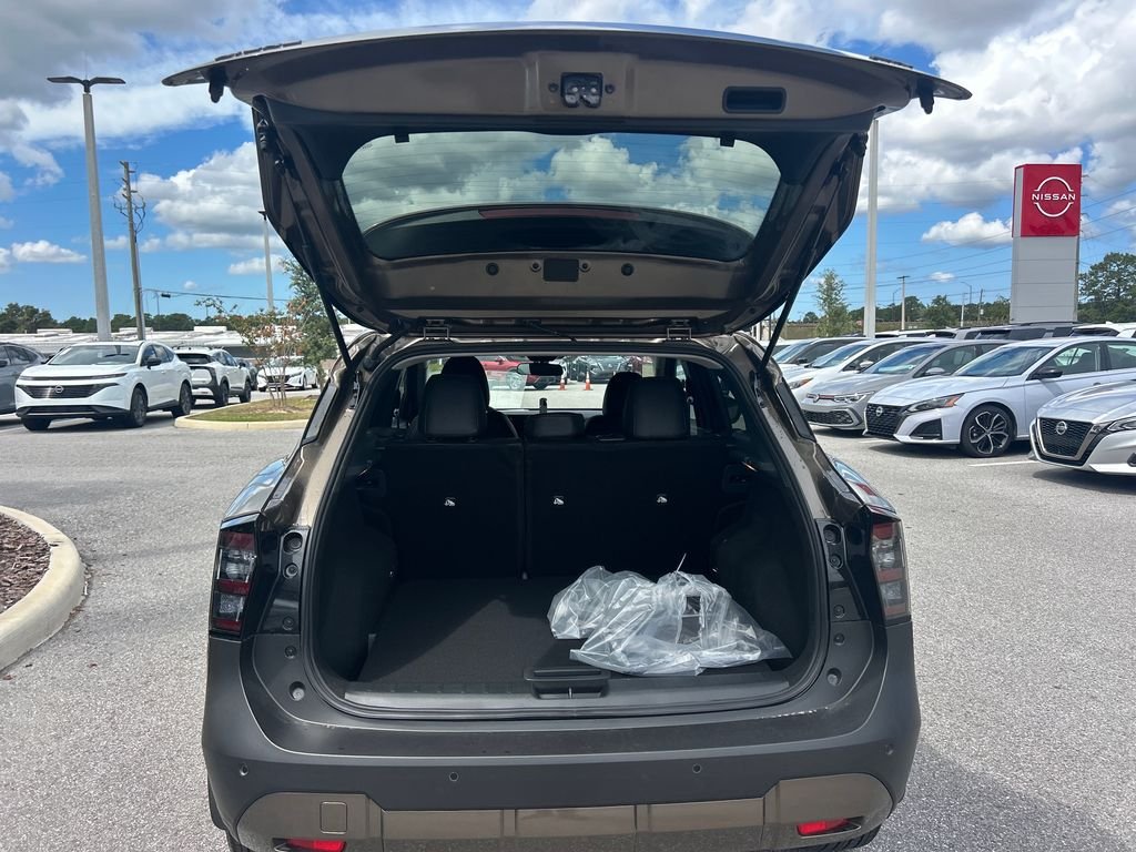 New 2026 Nissan Kicks SR 4D Sport Utility