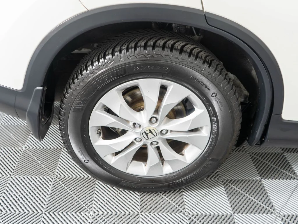 Used 2013 White Honda Touring image 32