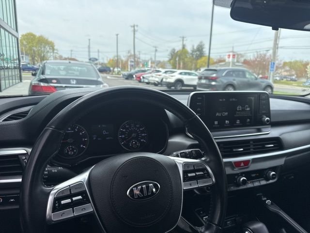 Used 2020 Gray Kia S image 23