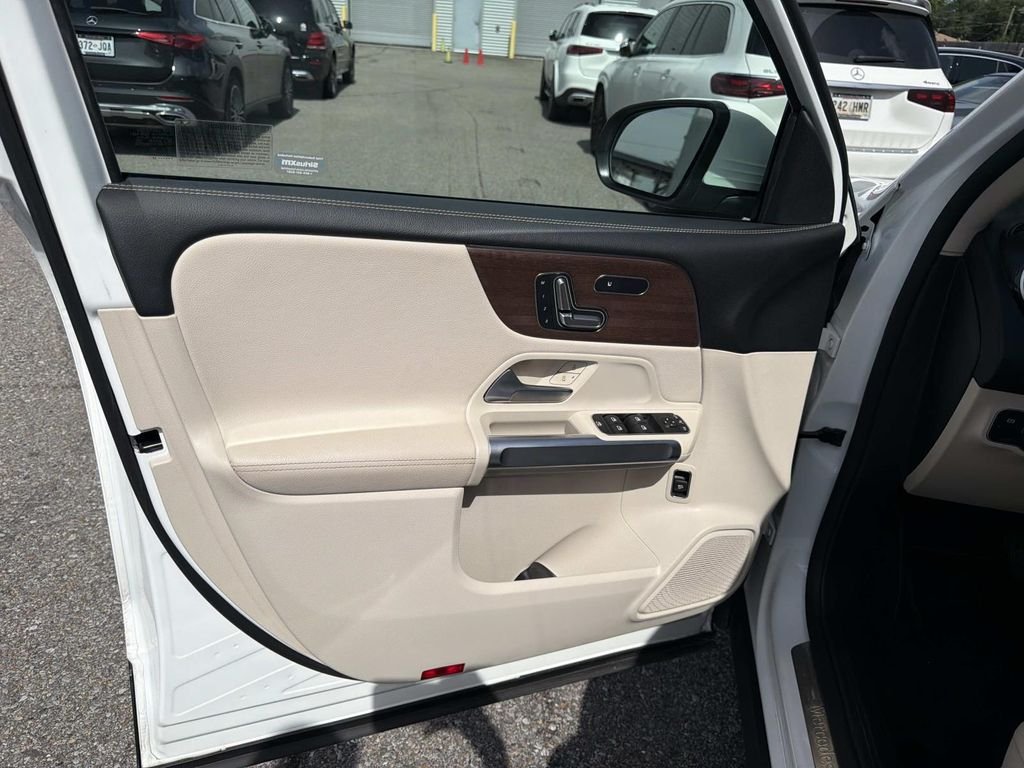 Certified Used 2023 White Mercedes-Benz GLB 250 image 19