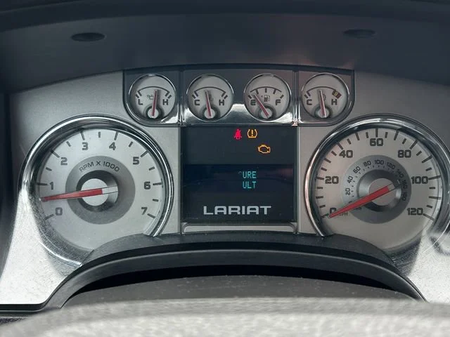 Used 2010  Ford XL image 32