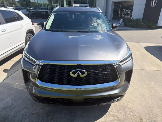Used 2025 Gray INFINITI LUXE image 2