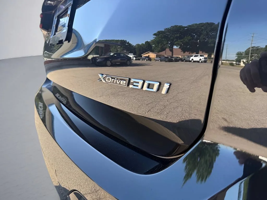 Used 2023  BMW xDrive30i image 47