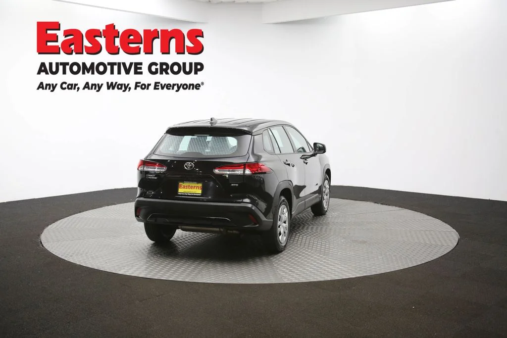 Used 2022 Black Toyota L image 37