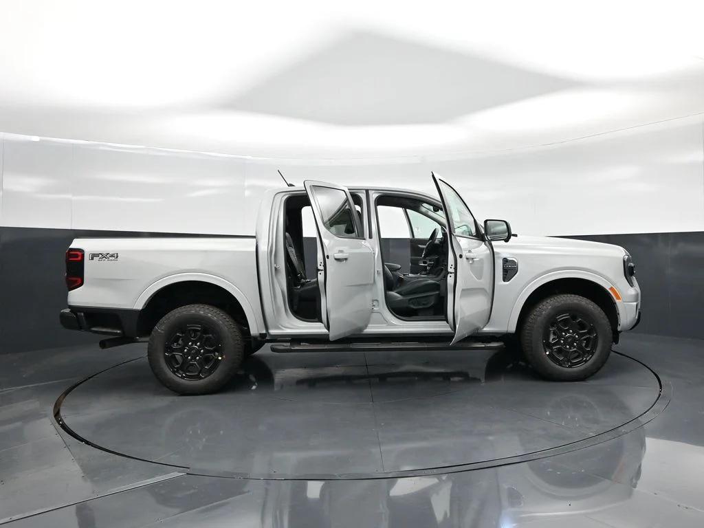 New 2026 Avalanche Ford Lariat image 4