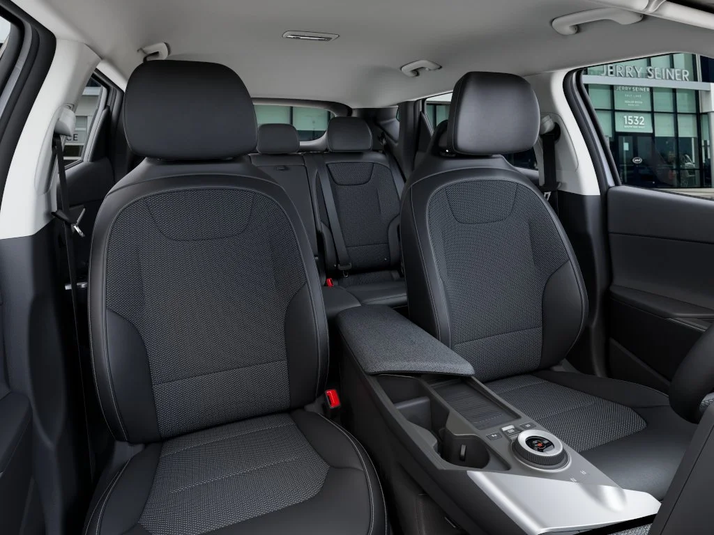New 2026 Glacial White Pearl Kia LIGHT image 15