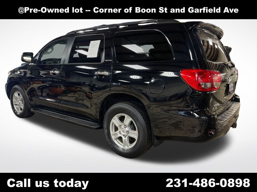 Used 2008  Toyota Limited image 3
