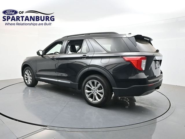 Used 2023 Black Metallic Ford XLT image 4