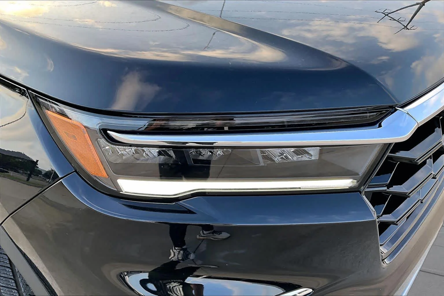 Certified Used 2025 Crystal Black Pearl Honda AWD Elite image 27