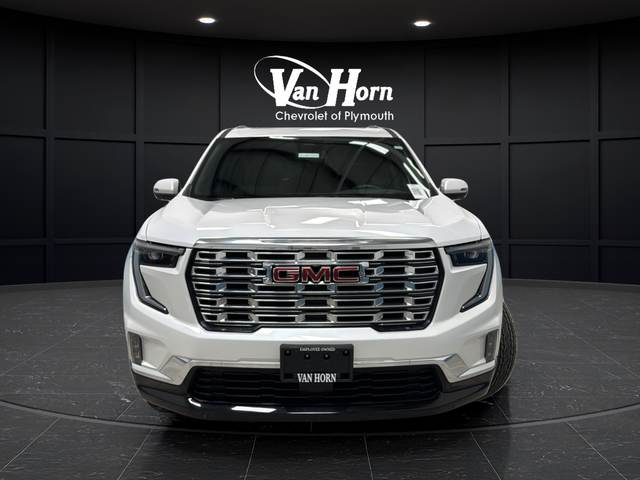 Used 2024 White Frost Tricoat GMC Denali image 2