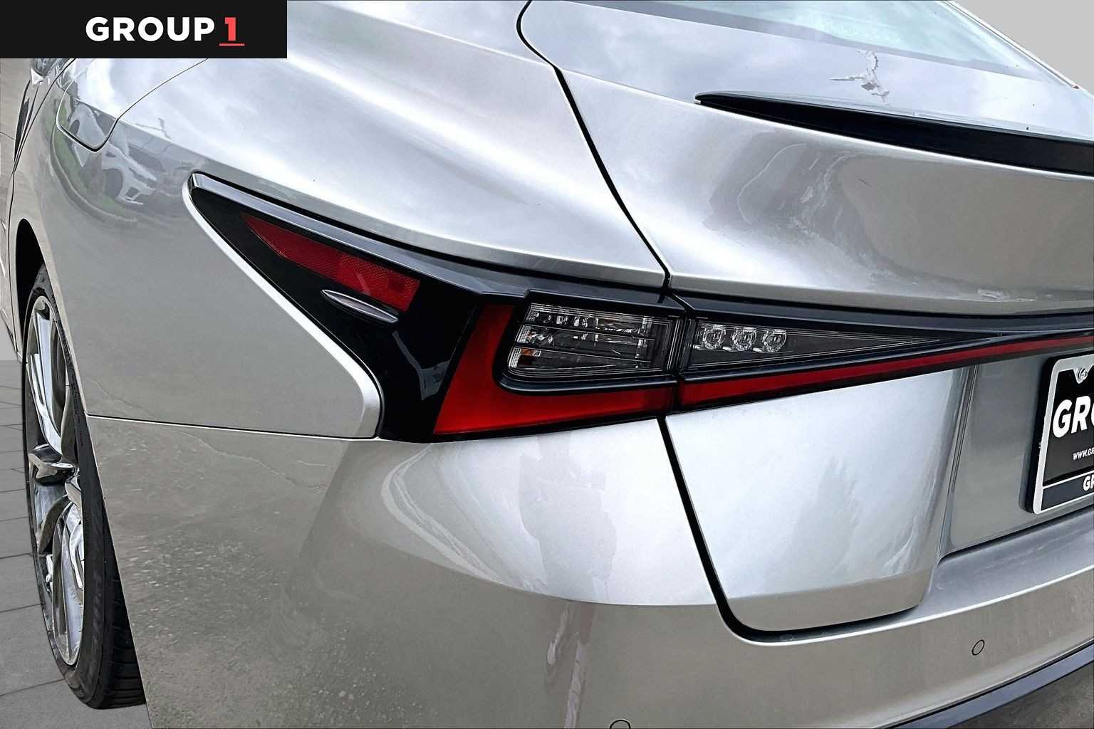 Used 2023 Atomic Silver Lexus F SPORT image 27