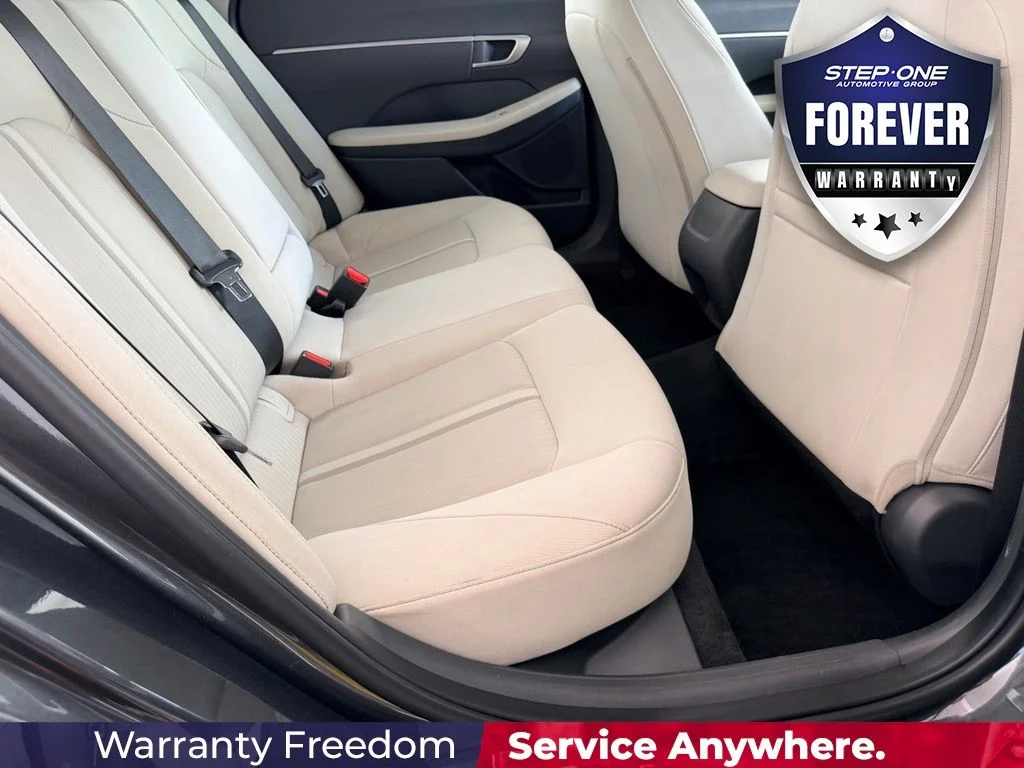 Used 2025 Gray Hyundai SEL image 34