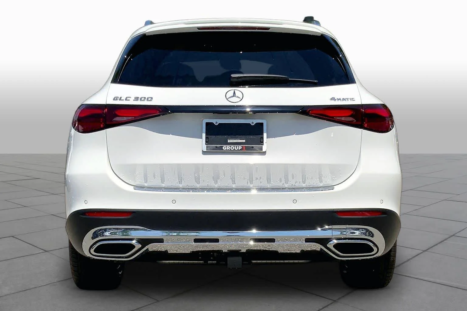 New 2026 Polar White Mercedes-Benz GLC 300 image 4