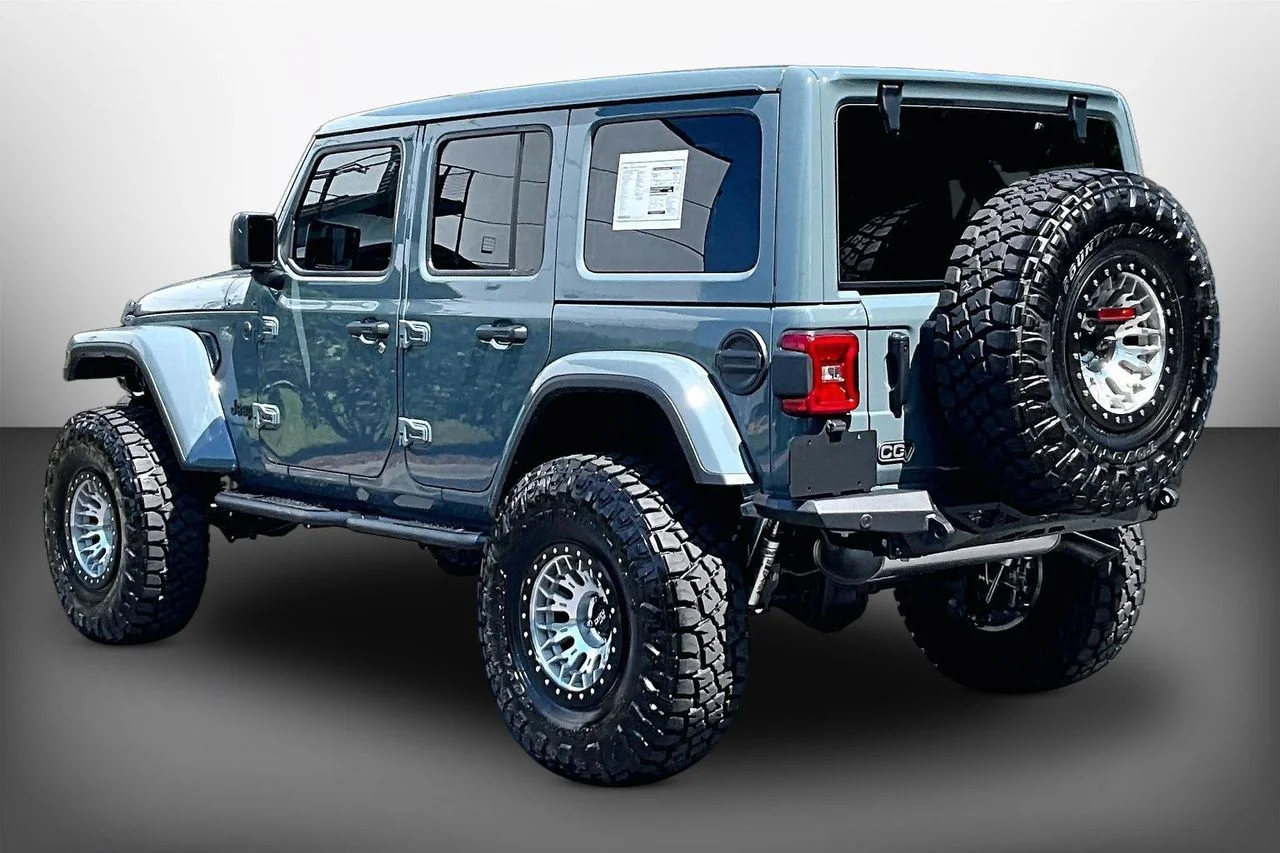 New 2026 Anvil Clear-Coat Exterior Paint Jeep Sahara image 6