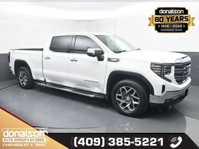 2022 GMC Sierra 4WD Crew Cab Short Box SLT's photo
