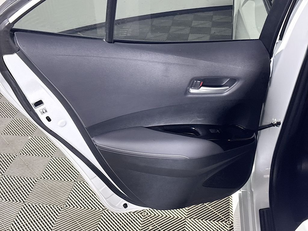 Used 2022 Midnight Black Metallic Toyota SE image 18