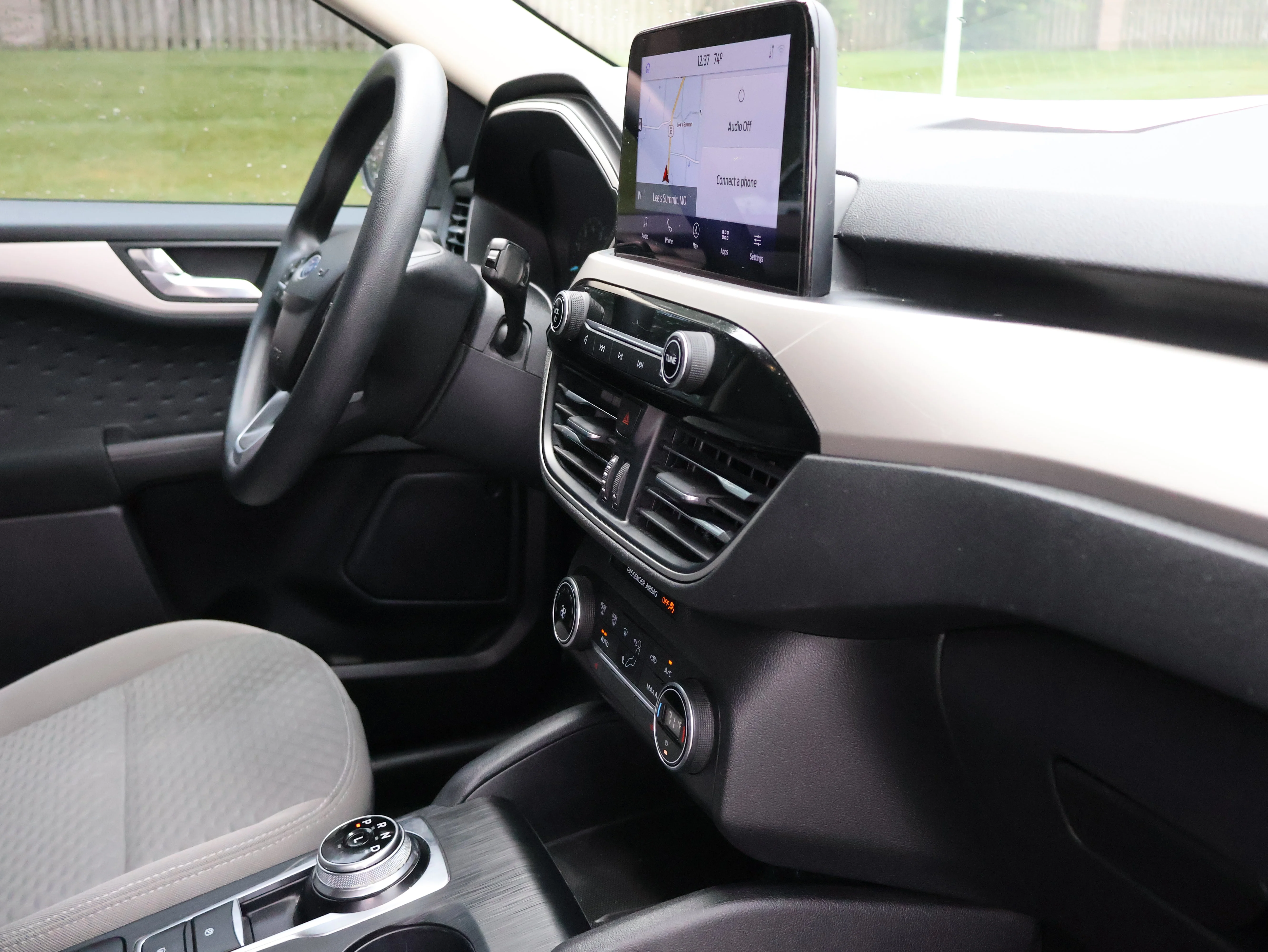 Used 2020 Ingot Silver Metallic Ford SE image 7