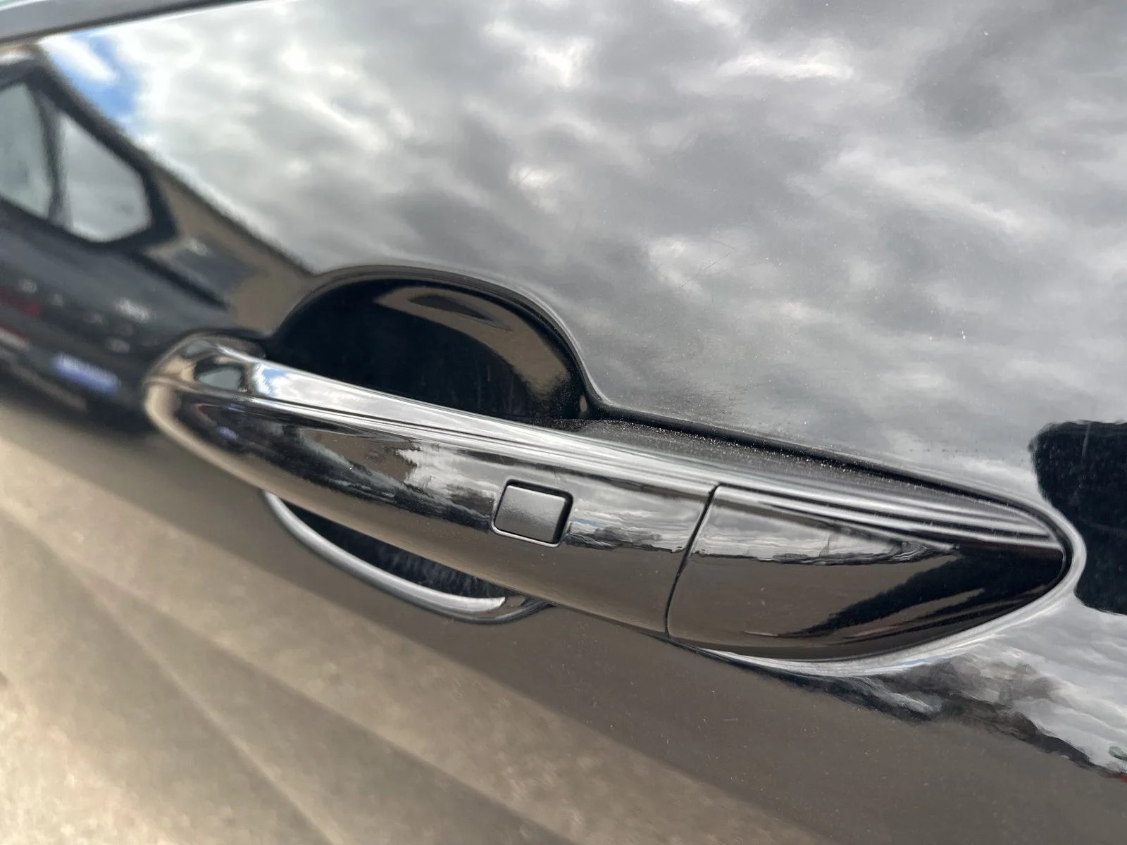 Used 2023 Black Hyundai SEL image 8