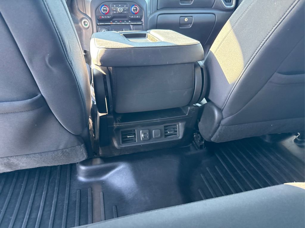 Used 2022 Silver Ice Metallic Chevrolet LT image 18