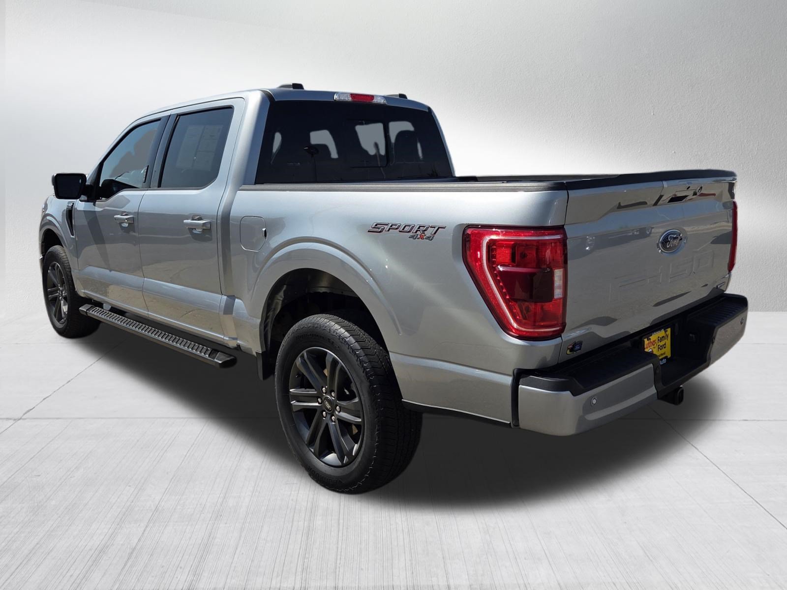 Certified Used 2023 Iconic Silver Metallic Ford XLT image 5