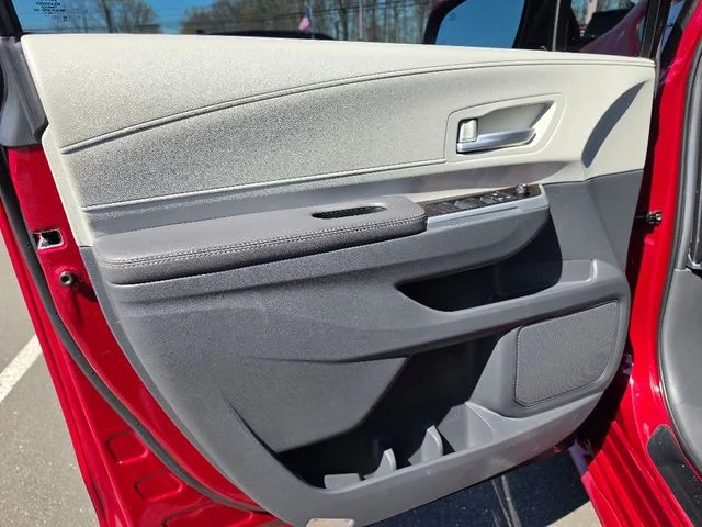 2023 Toyota Sienna XLE - Photo 19